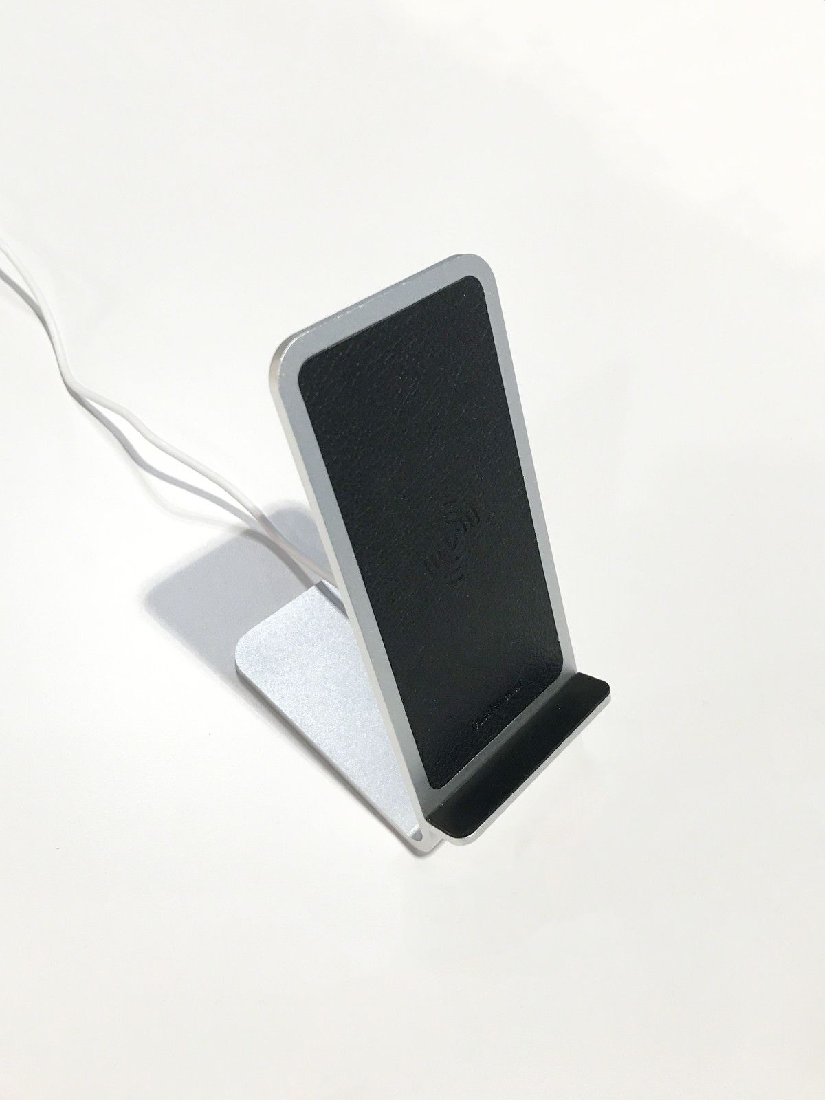 Fuse Chicken Qi Gravity Lift 10W