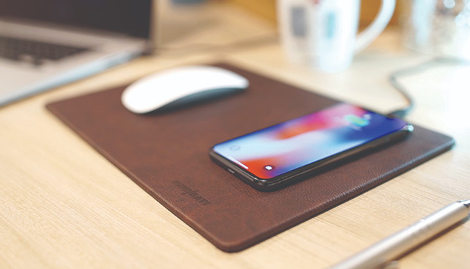 MiniBatt PowerPad Mouse PadQi Wireless Charger MiniBatt PowerPad Mouse PadQi Wireless Charger