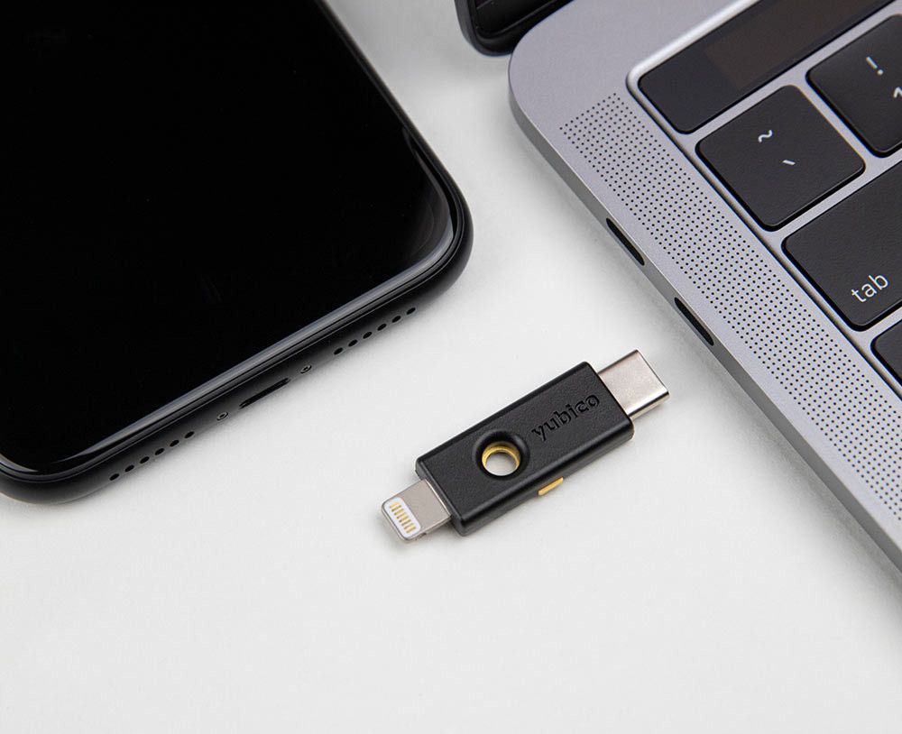 yubikey lightning adapter yubikey lightning adapter